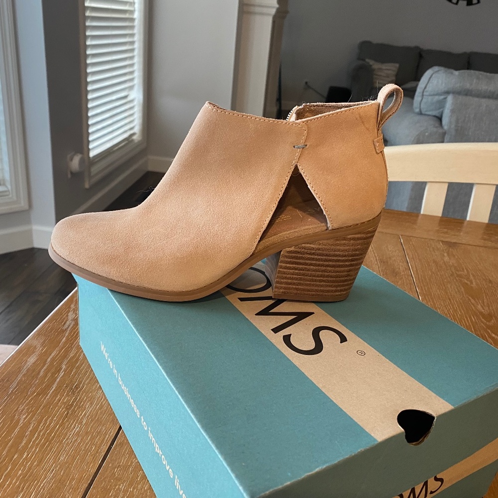 TOMS Lea Sand Suede Bootie